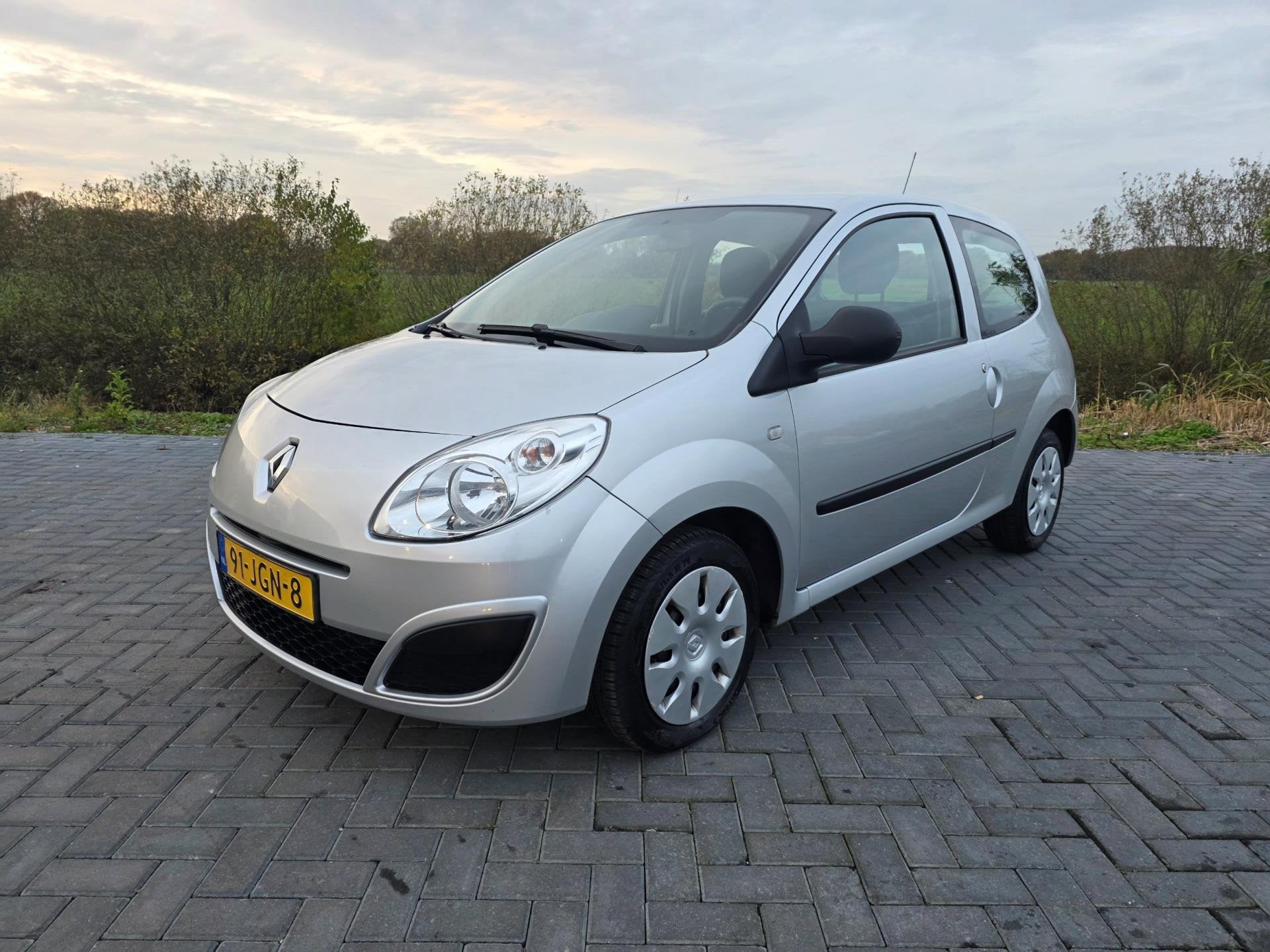 Renault Twingo 1.2 Authentique 2009 nieuwe APK!, Auto's, Voorwielaandrijving, Twingo, Gebruikt, 31 €/maand