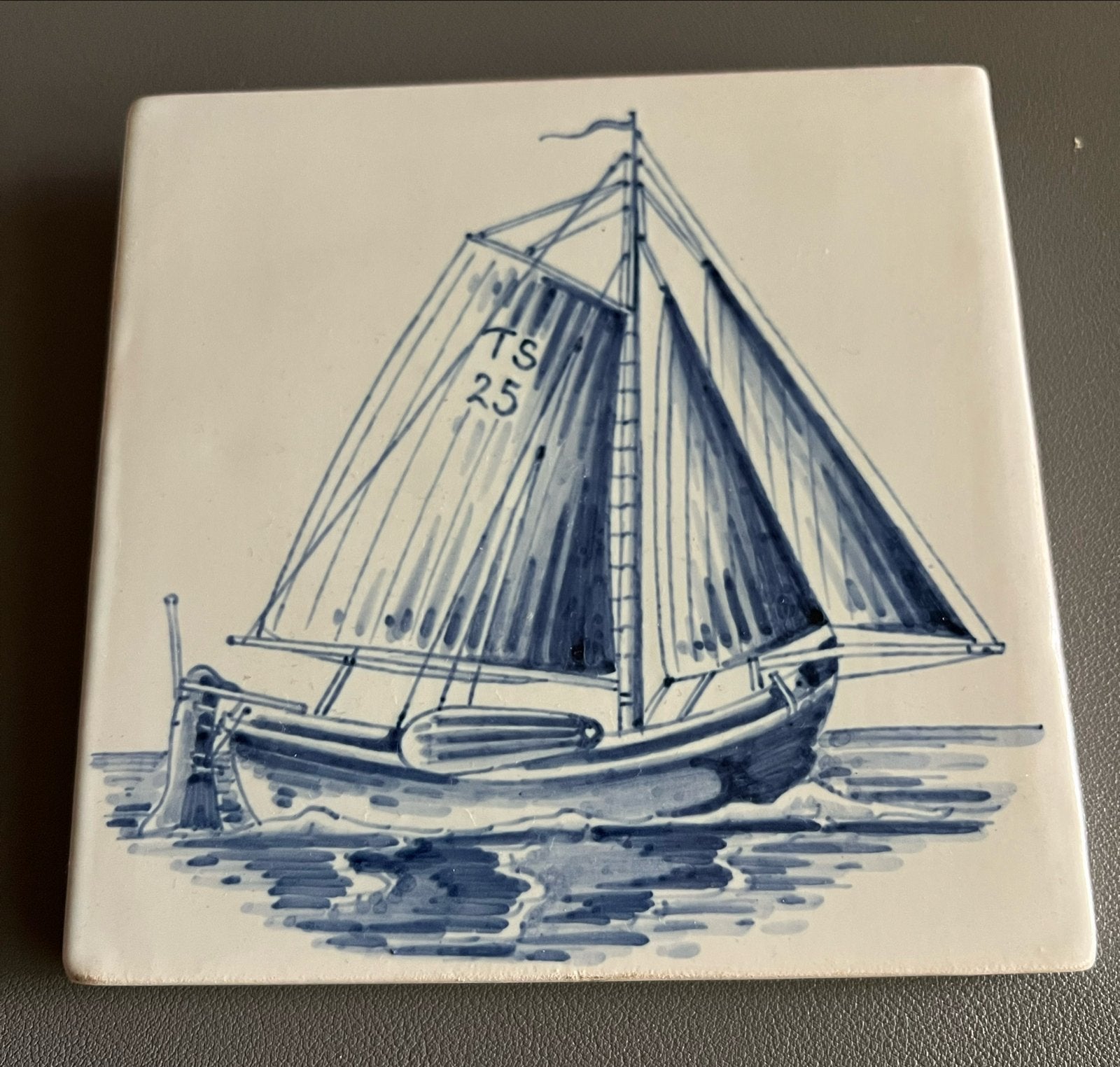Tegel met Zeilschip TS 25, Ophalen of Verzenden