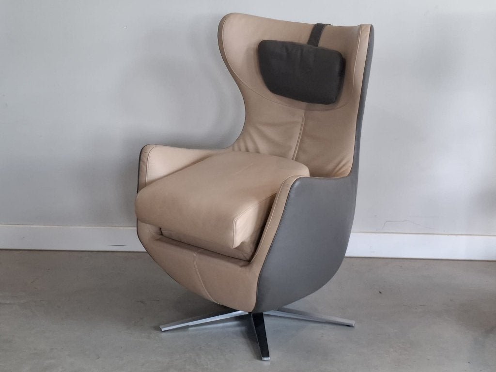 Leolux Caruzzo leren fauteuil met opstahulp en accu, Leolux, Design, Zo goed als nieuw, Info@leolux.com