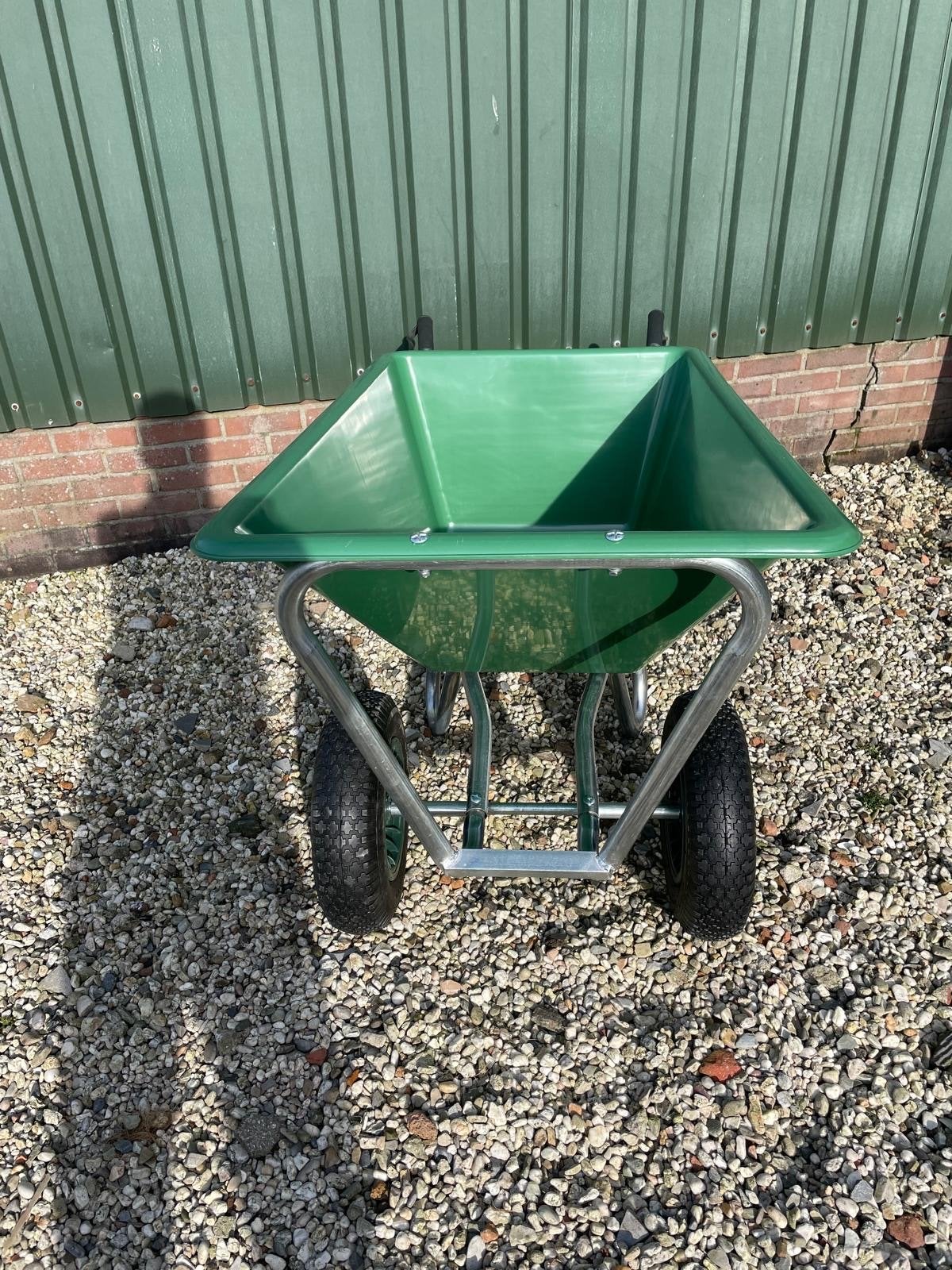Groene kruiwagen met twee wielen - gloednieuw, Ophalen of Verzenden, Nieuw, Handmatig, Tweewielig