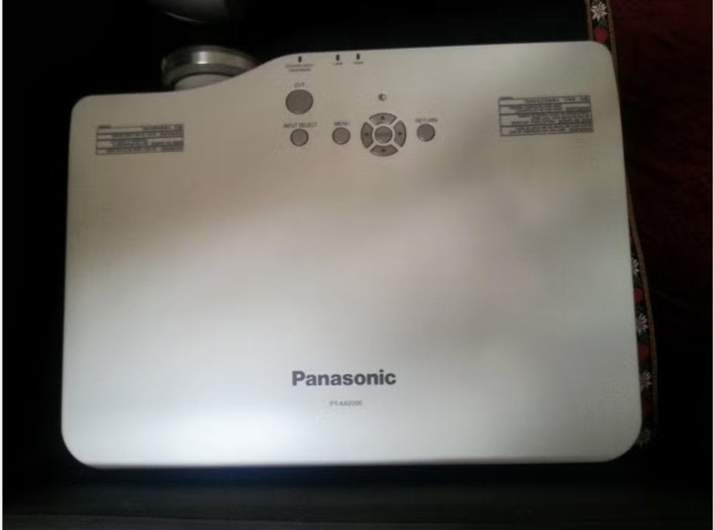 Projecta ProCinema + Panasonic PT-AX200E Beamer Set, Ophalen, Panasonic, HD (720), Gebruikt
