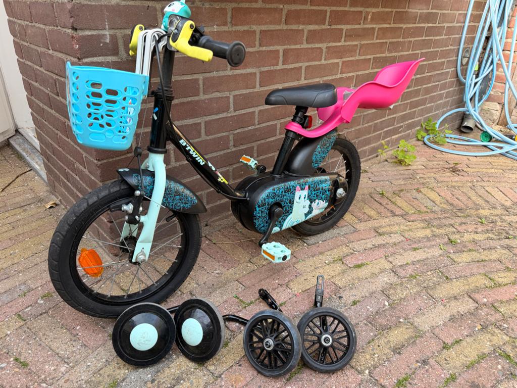 B'Twin children's bike 16 inch with training wheels, Ophalen, Zijwieltjes, Velgrem, 16 tot 20 inch