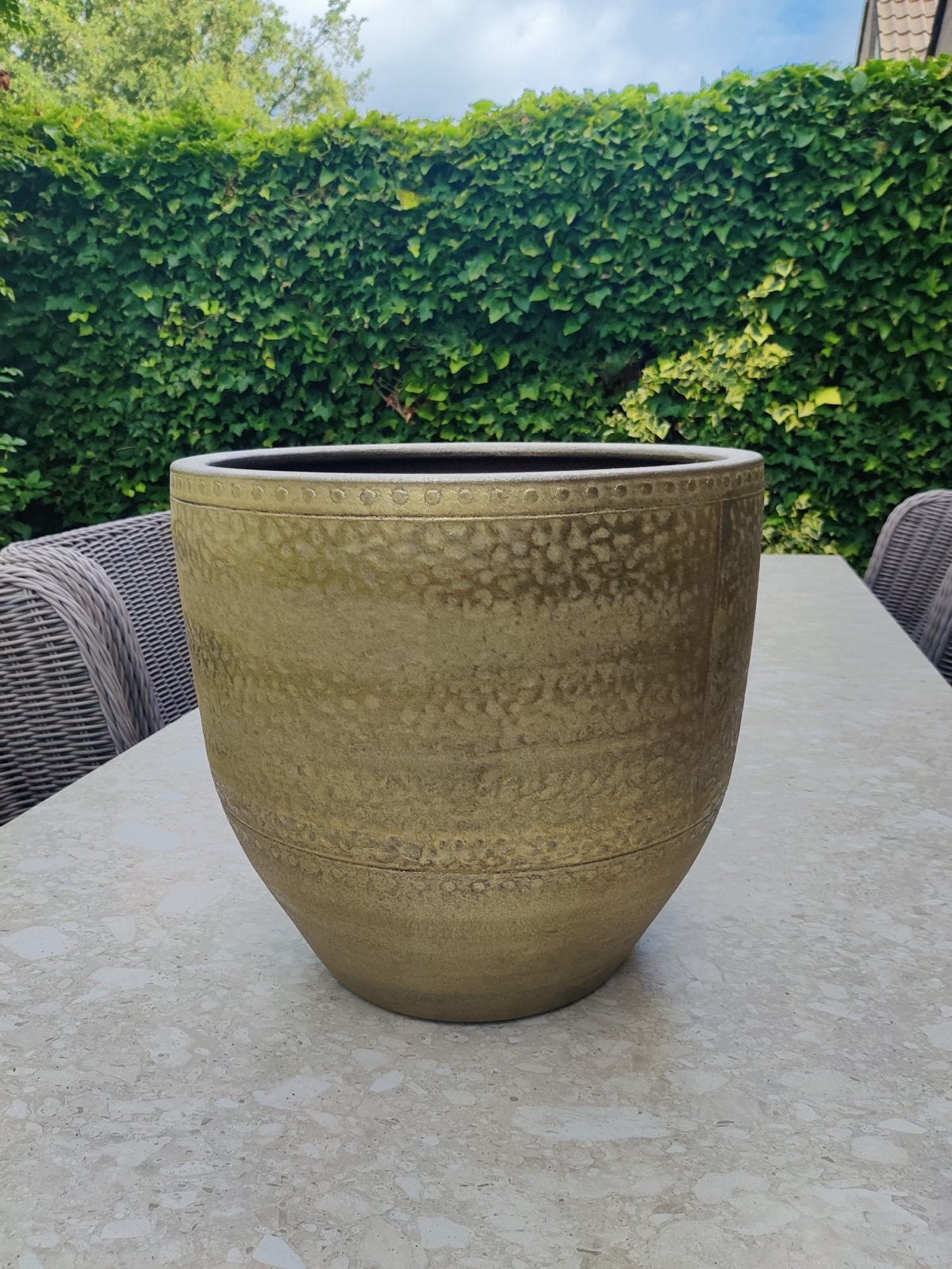 Grote gouden bloempot voor binnen of buiten, Tuin en Terras, Ophalen, Gebruikt, 40 cm of meer, Rond