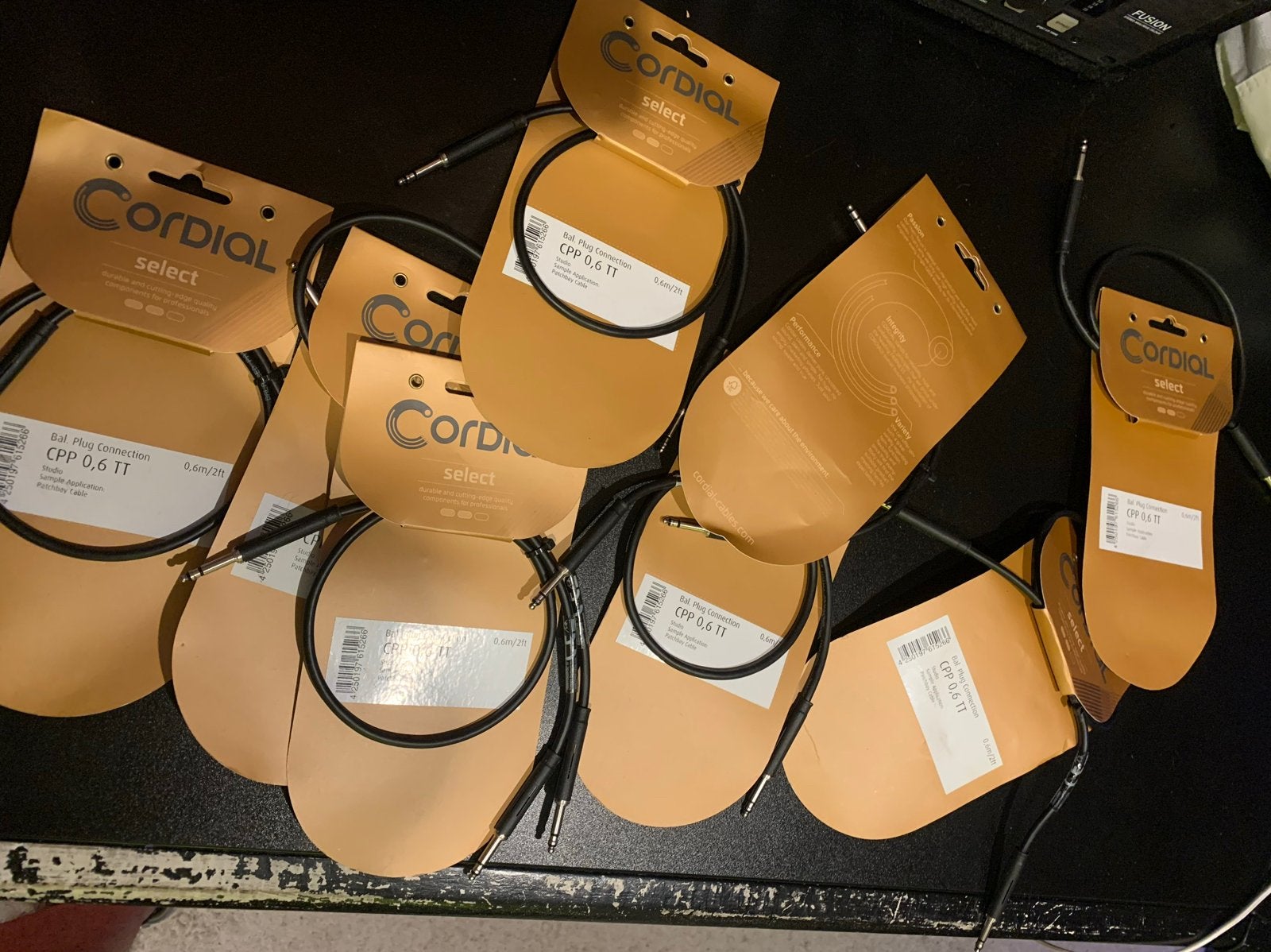 Nieuwe Cordial patchkabels 0,6m TT zwart 8x, Muziek en Instrumenten, Ophalen of Verzenden, Nieuw, Apparatuur