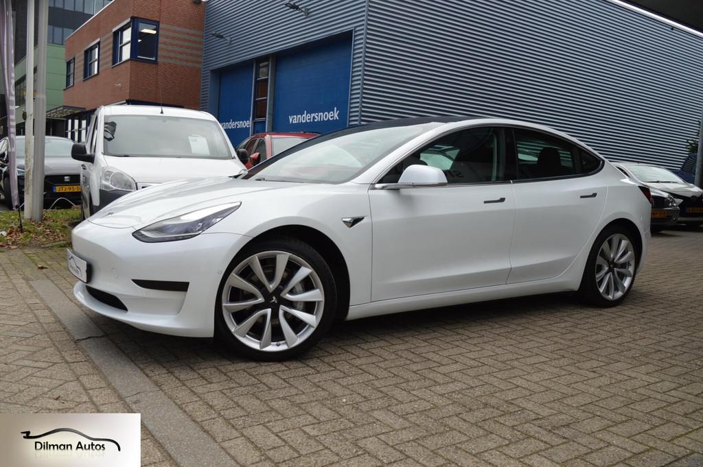 Tesla Model 3 Standard RWD Plus 60 kWh|Pano|NL Auto!SOH 86,8, Automaat, Gebruikt, Met garantie (alle), Wit