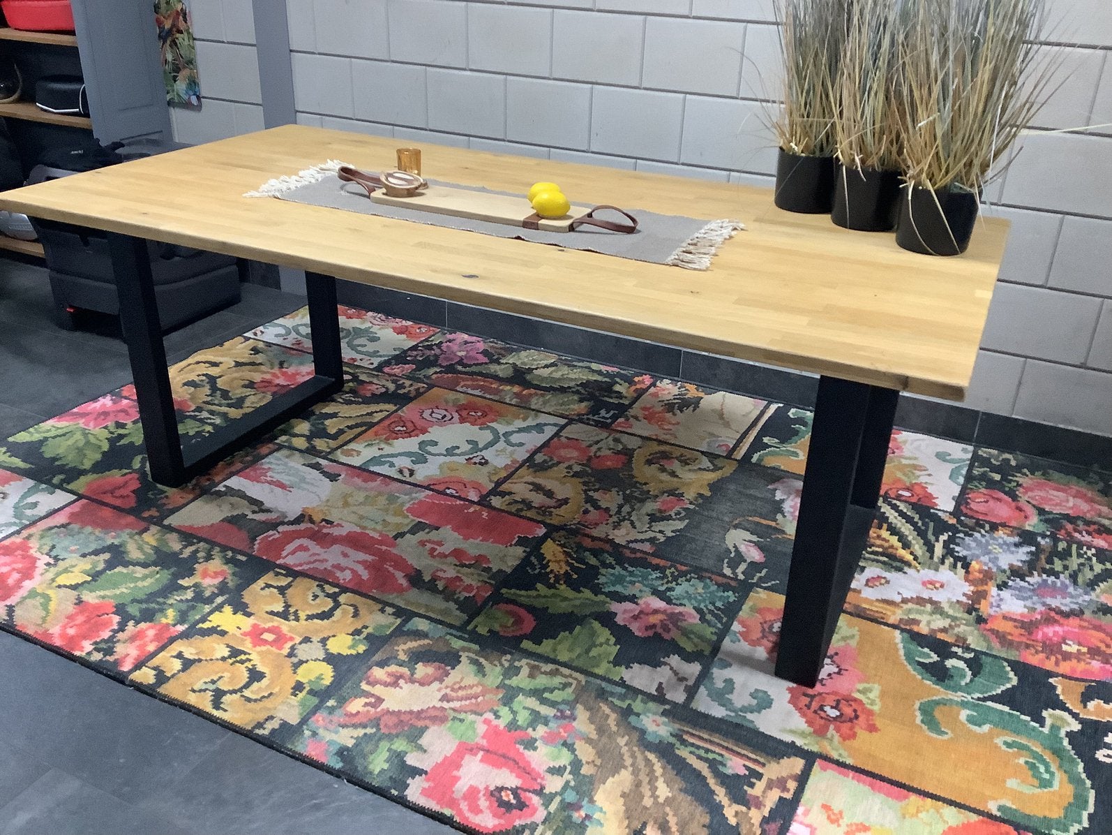 Eiken eettafel afm. 200 cm / 100 cm .stalen onderstel, 200 cm of meer, Zo goed als nieuw, Rechthoekig, 50 tot 100 cm