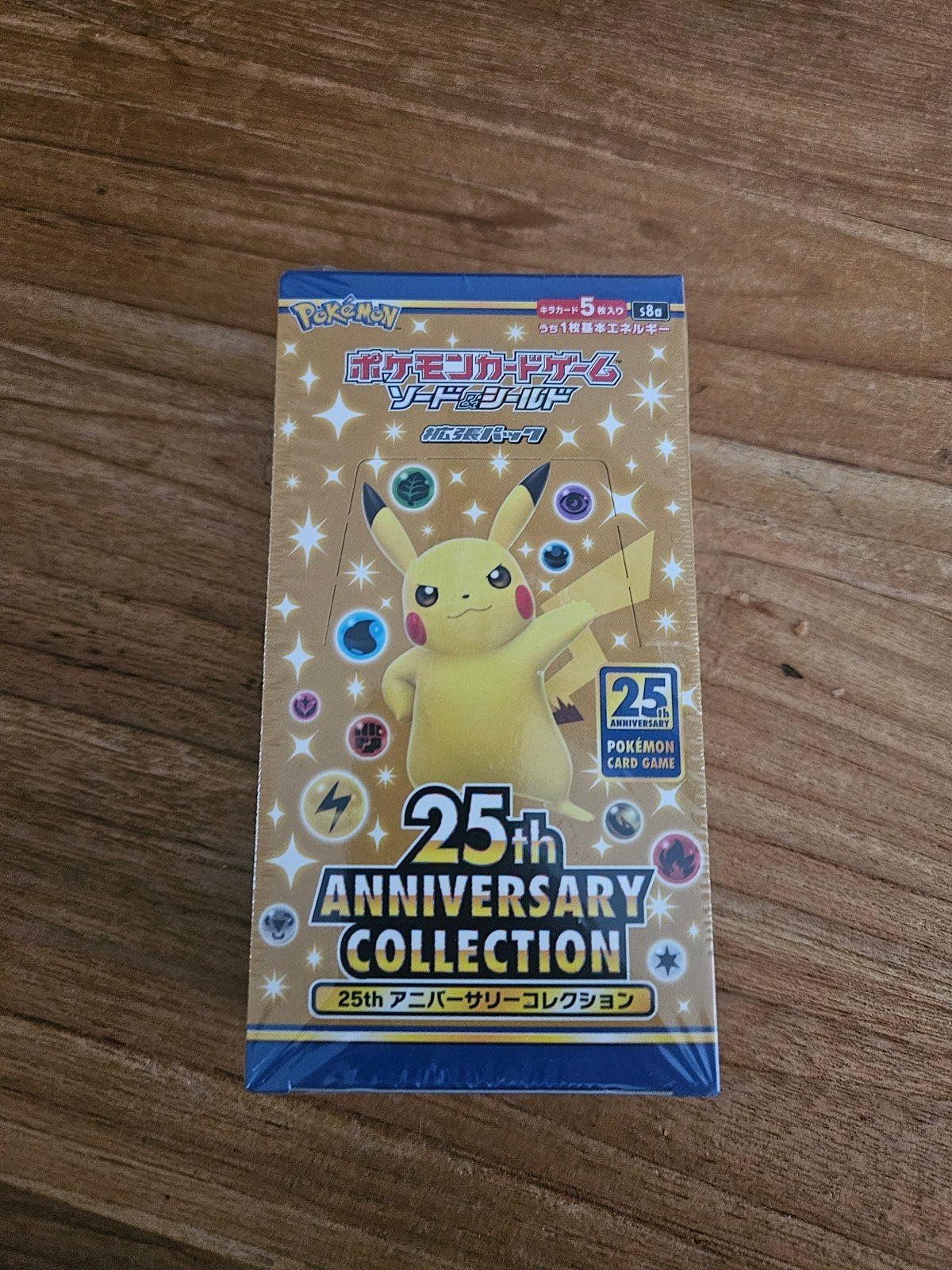 Pokémon 25th Anniversary Collection Booster Box Japans, Hobby en Vrije tijd, Verzamelkaartspellen | Pokémon, Ophalen of Verzenden