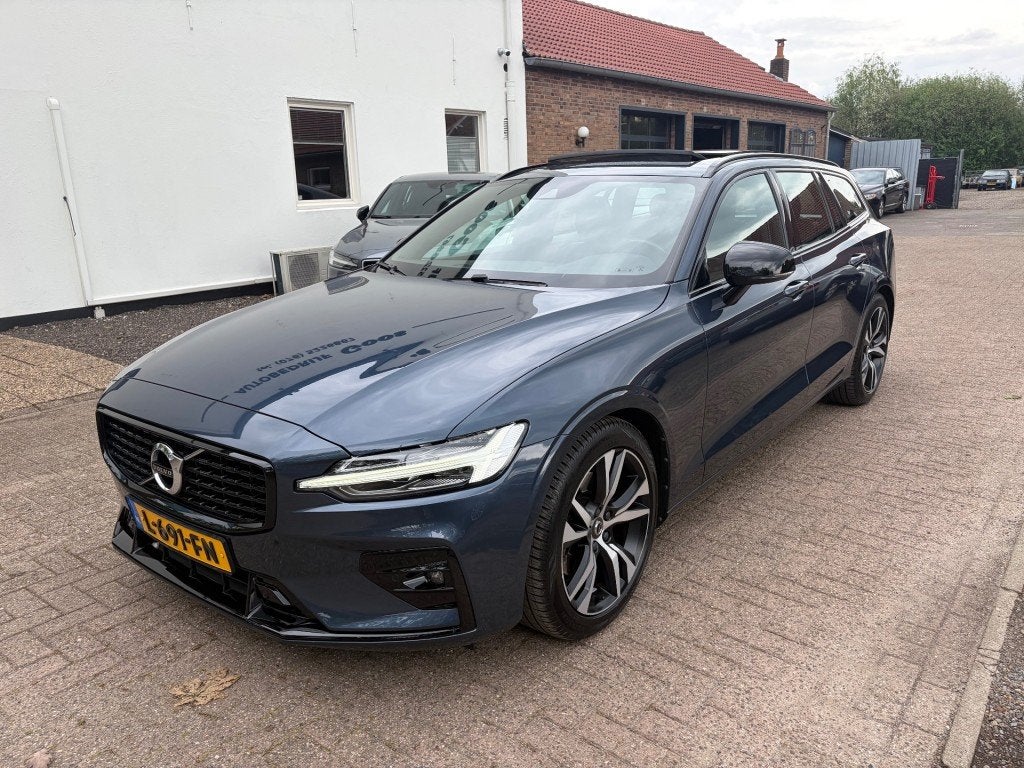 Volvo V60 B3 R-Design Schuifdak H&K Pilot Assist, Euro 6, 4 cilinders, 1969 cc, Blauw