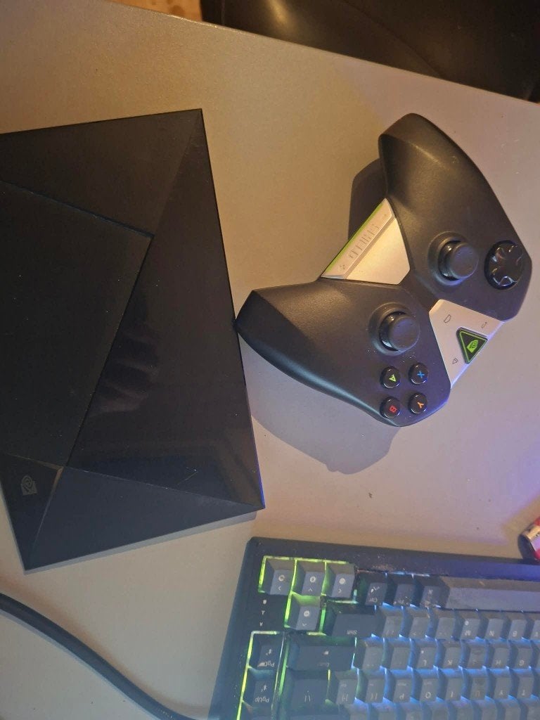 nvidia shield pro 2015 first gen 500gb, Audio, Tv en Foto, Mediaspelers, Ophalen, Zo goed als nieuw, HDMI, 500 tot 1500 GB