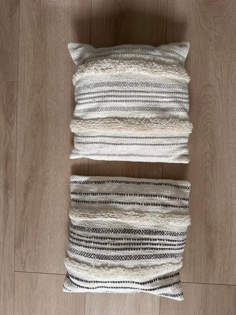 2 Kussens 35 x 35 cm met losse hoes, Huis en Inrichting, Woonaccessoires | Kussens, Ophalen, Gebruikt, Wit, Vierkant
