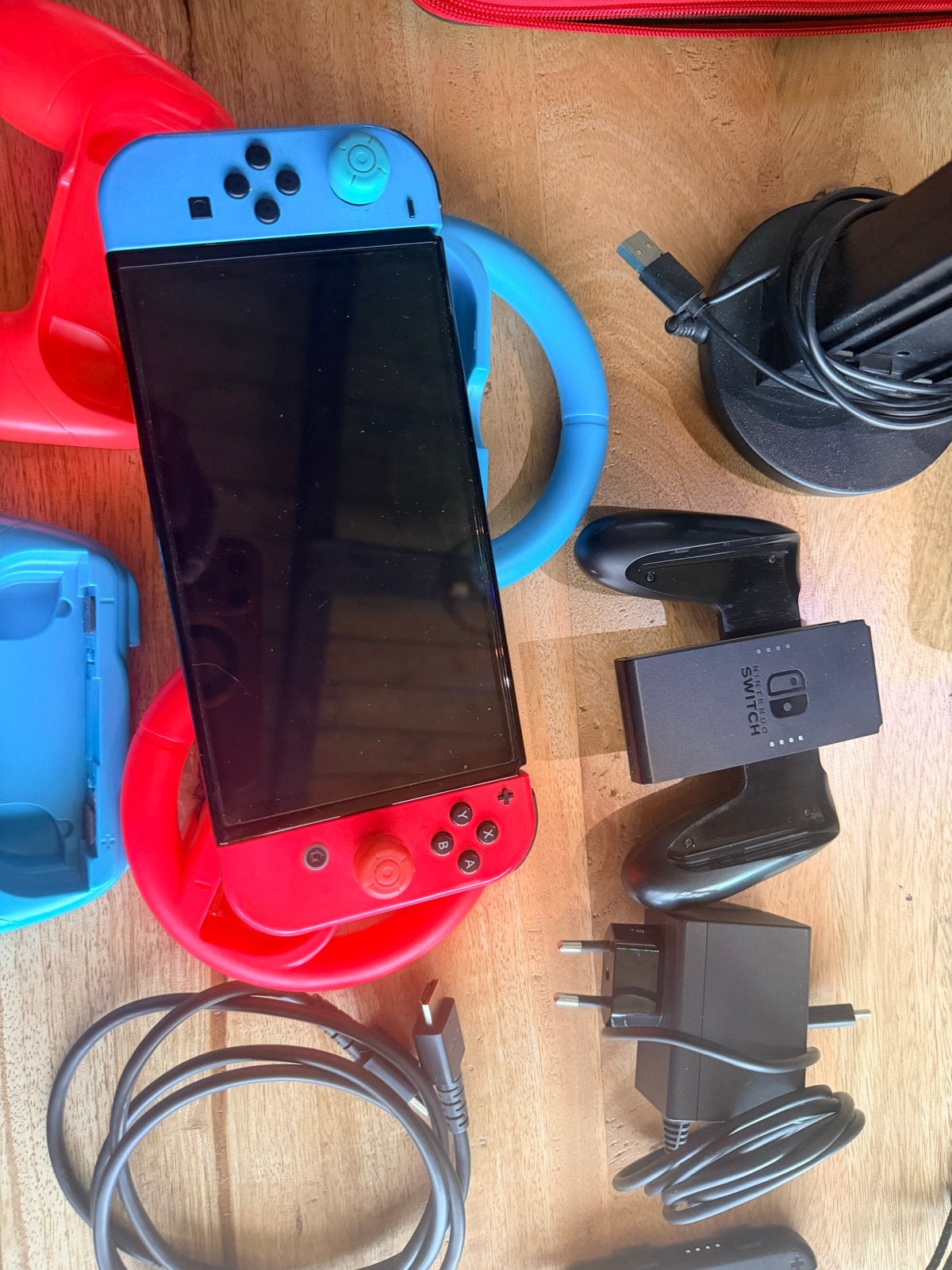 Nintendo Switch oled 64gb Original met accessoires en hoes, Spelcomputers en Games, Spelcomputers | Nintendo Switch, Ophalen of Verzenden
