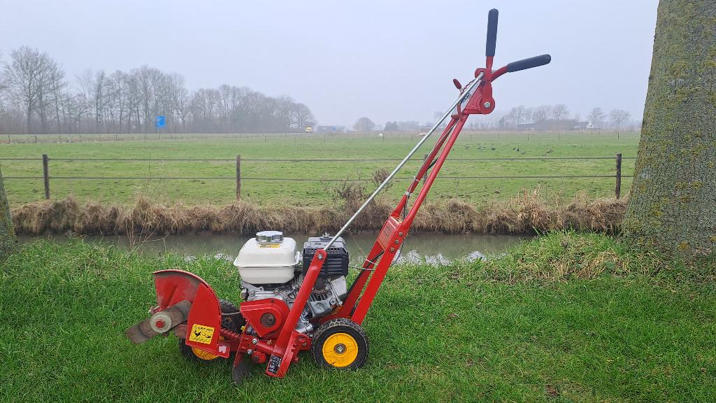 Mclane graskantensnijder, Gebruikt, Mertstraat 5, Overige soorten, Verkoop@teeuwentuinmachines.nl