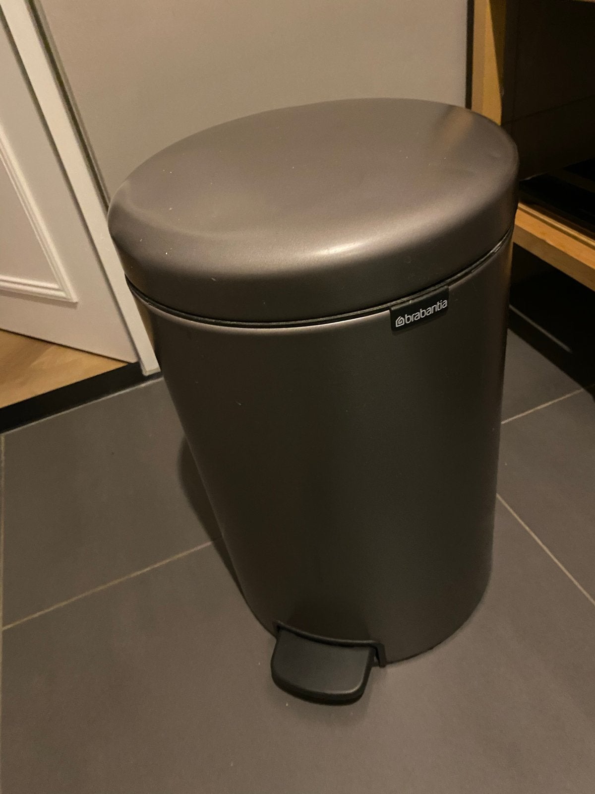 VRIJ Brabantia prullenbak 12L grijs, Ophalen, 50 – 75, Met pedaal, Metaal