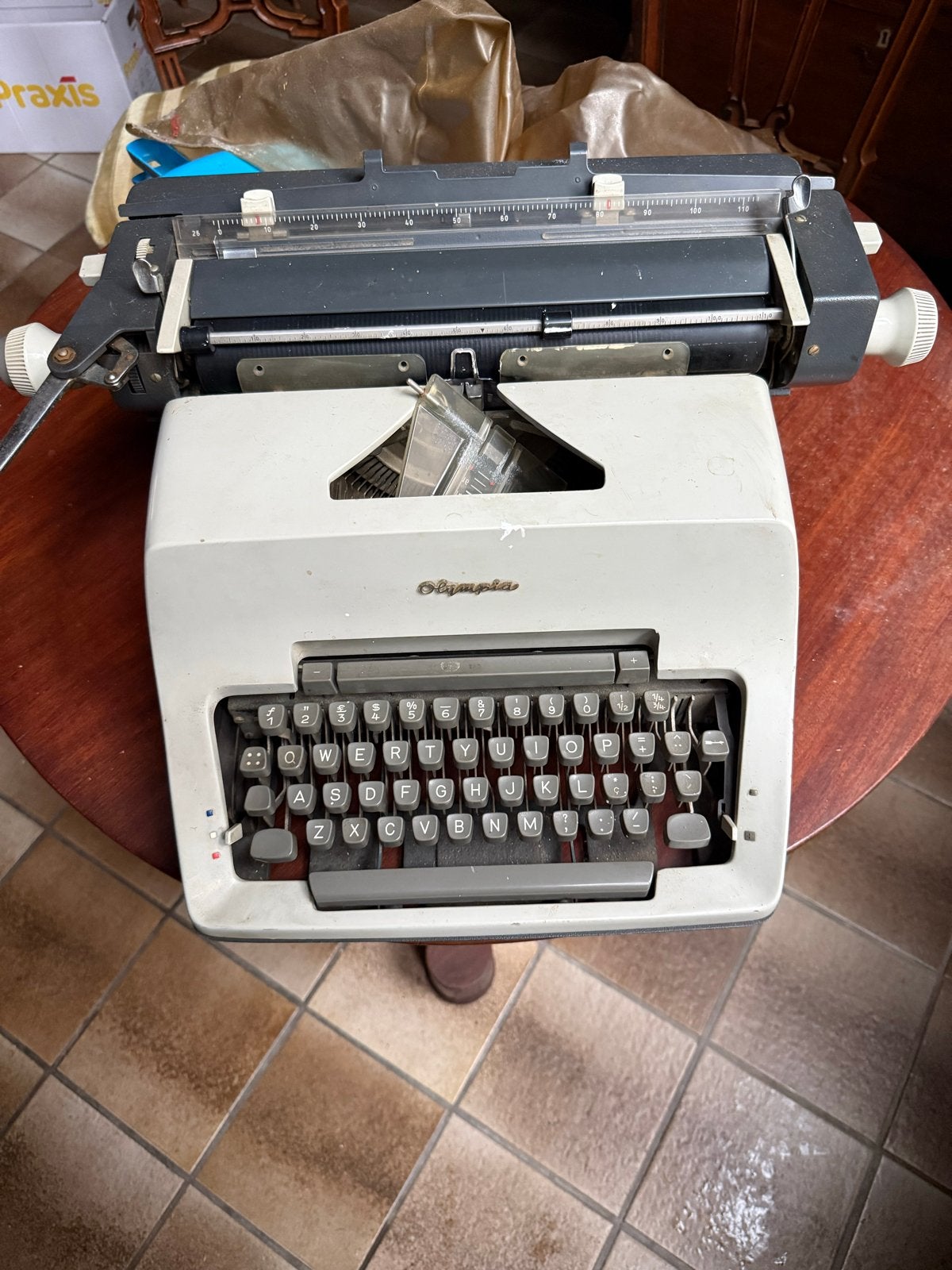 Typemachine merk Olympia, Diversen, Ophalen, Gebruikt