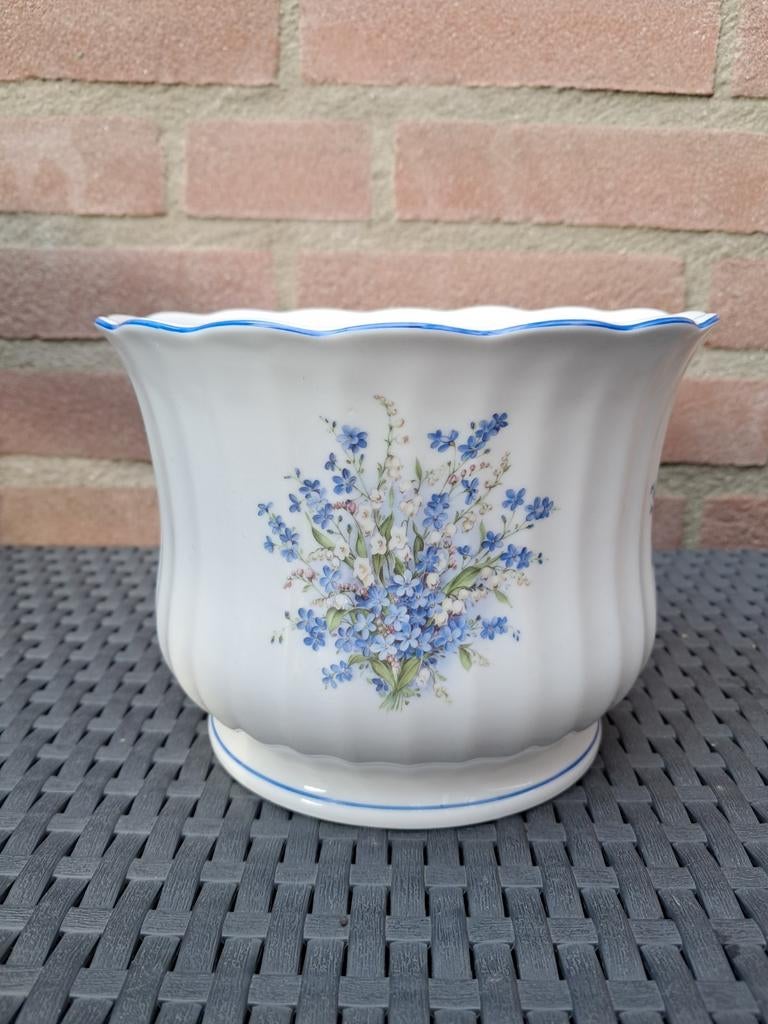 Bavaria bloempot PUNTGAAF, Ophalen, Rond, Aardewerk, Minder dan 40 cm