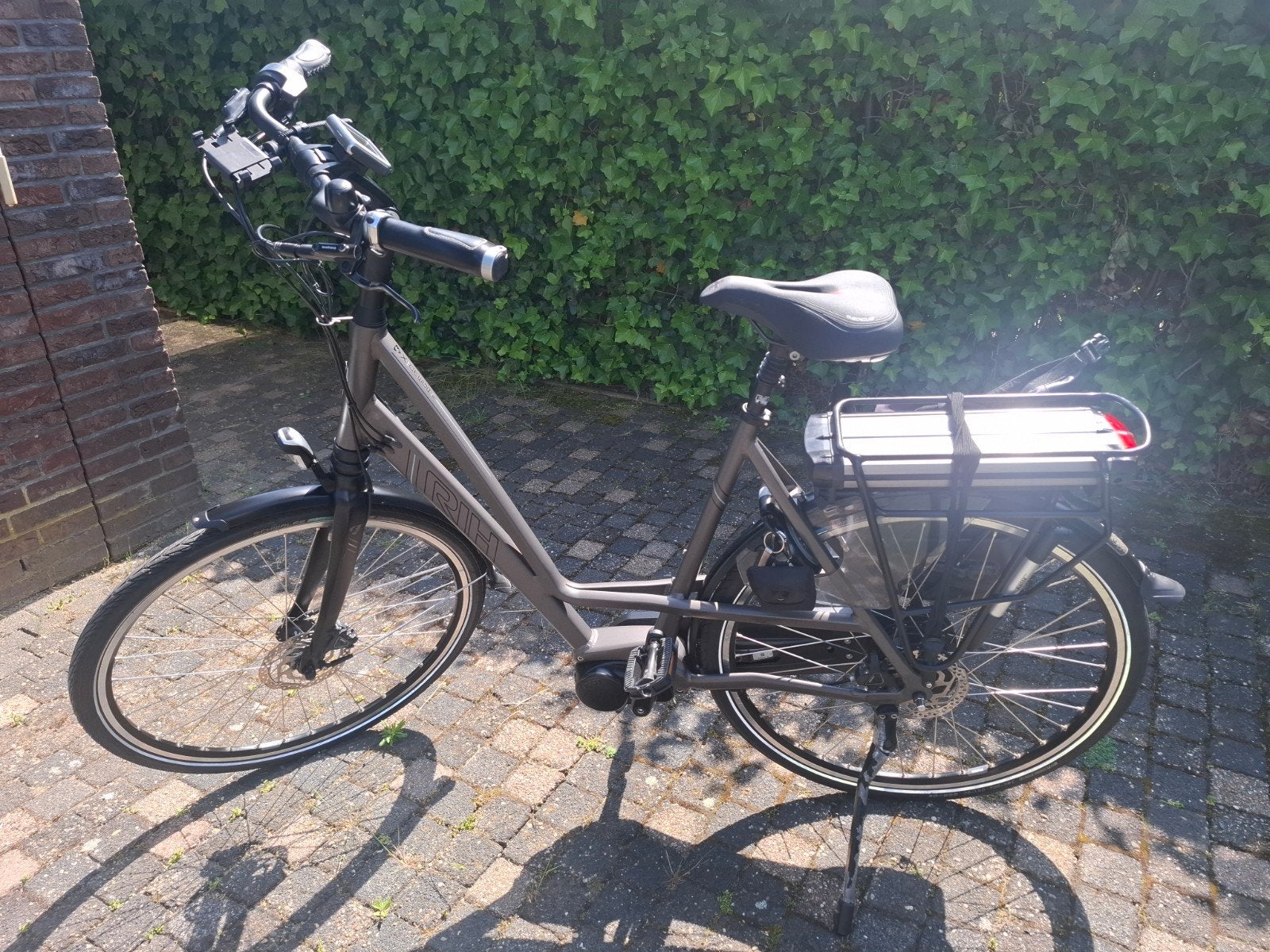 Rih x omega 3, Gebruikt, 55 tot 59 cm, 30 tot 50 km per accu, Ophalen