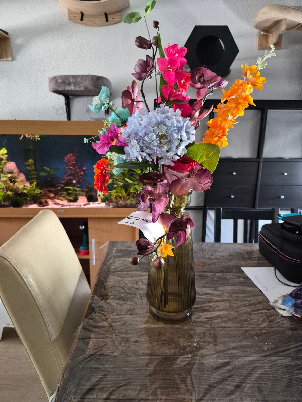 Mooi boeket kunstbloemen met vaas, Ophalen, Nieuw, Overige kleuren, Overige materialen