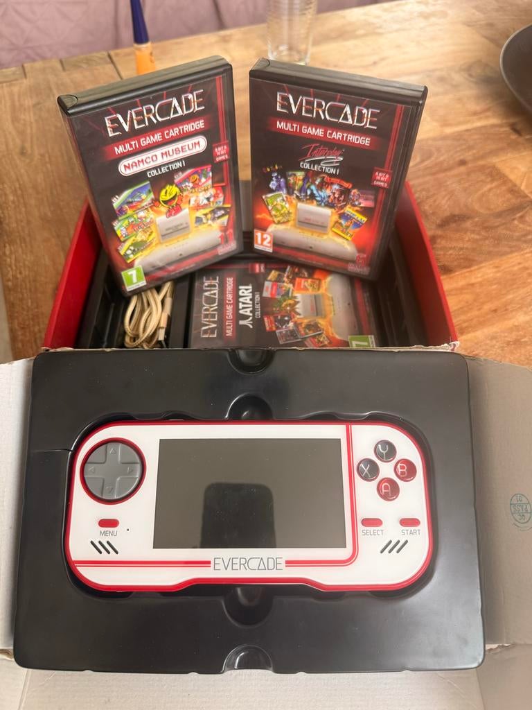 Evercade Arcade Console met Games - Retro Gaming Bundel, Ophalen of Verzenden, Overige merken, Zo goed als nieuw