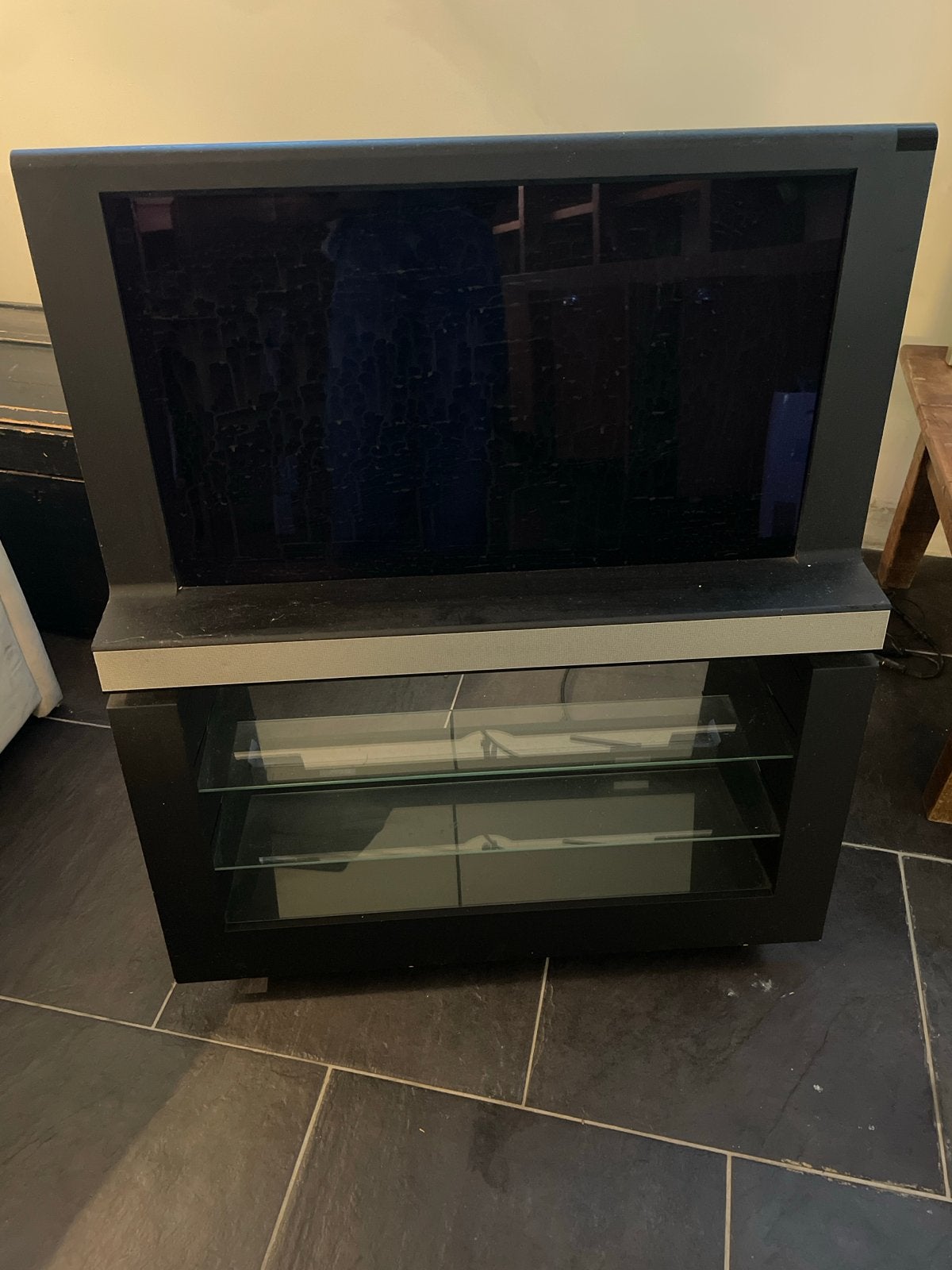Bang & Olufsen BeoVision 8 Design TV met origineel meubel, Gebruikt, 50 Hz, 80 tot 100 cm, Ophalen
