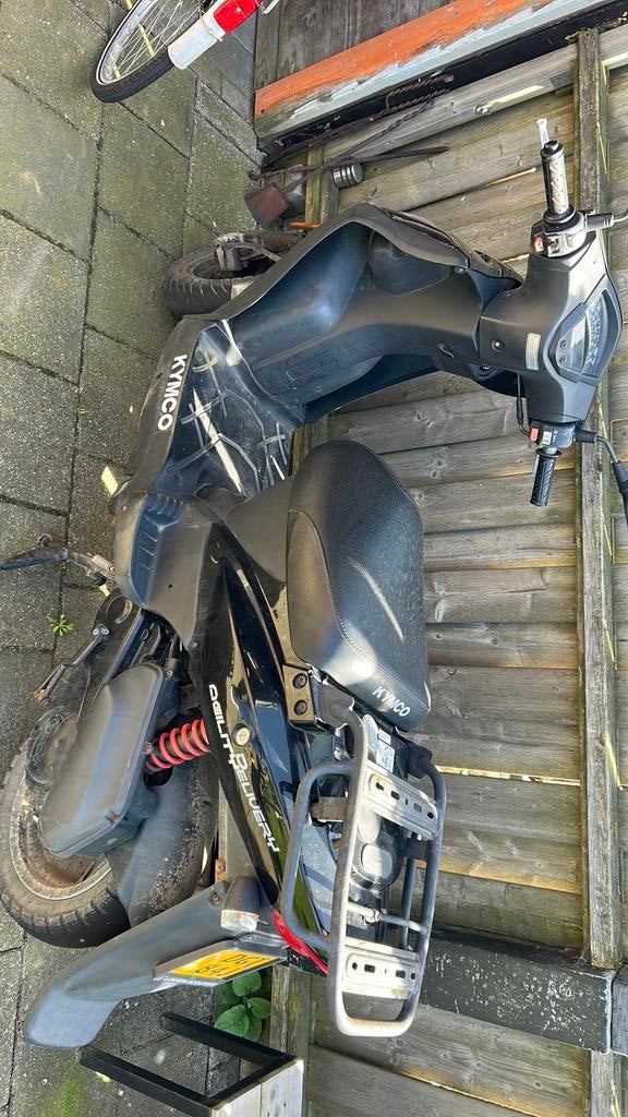 Gebruikte scooter gratis af te halen., Ophalen of Verzenden, Gebruikt, Benzine, Overige modellen
