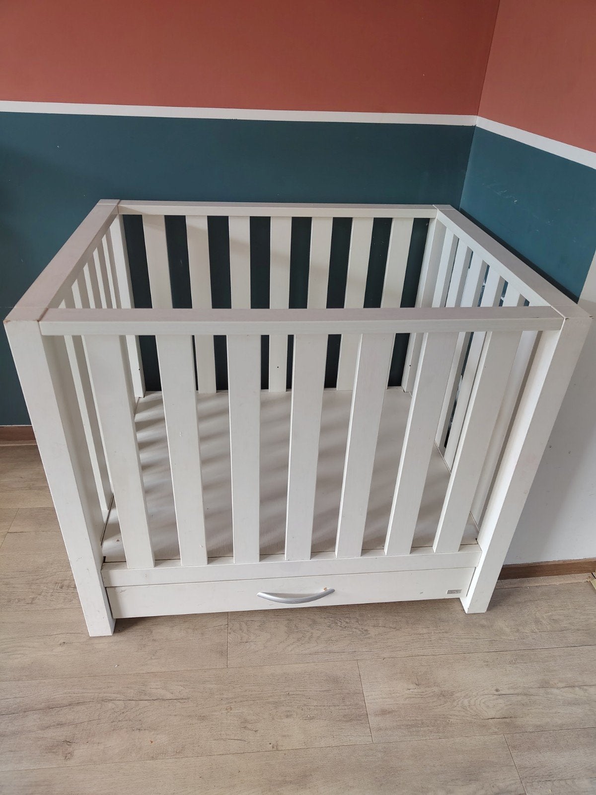 Witte box met lade, Ophalen, Gebruikt, Rechthoekig, Lade