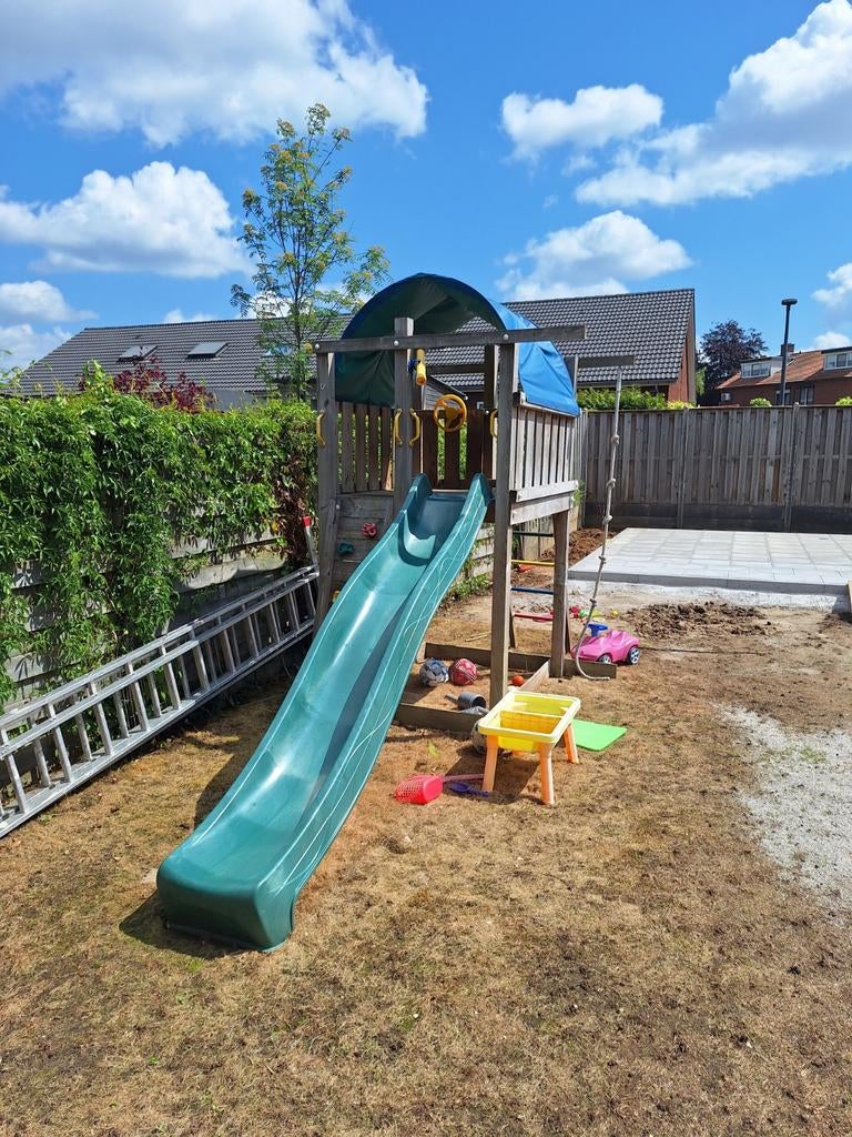 Speelhuis van Jungle Gym, Ophalen