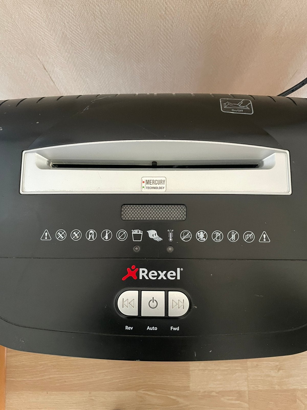 Rexel papiervernietiger / papierversnipperaar, Ophalen