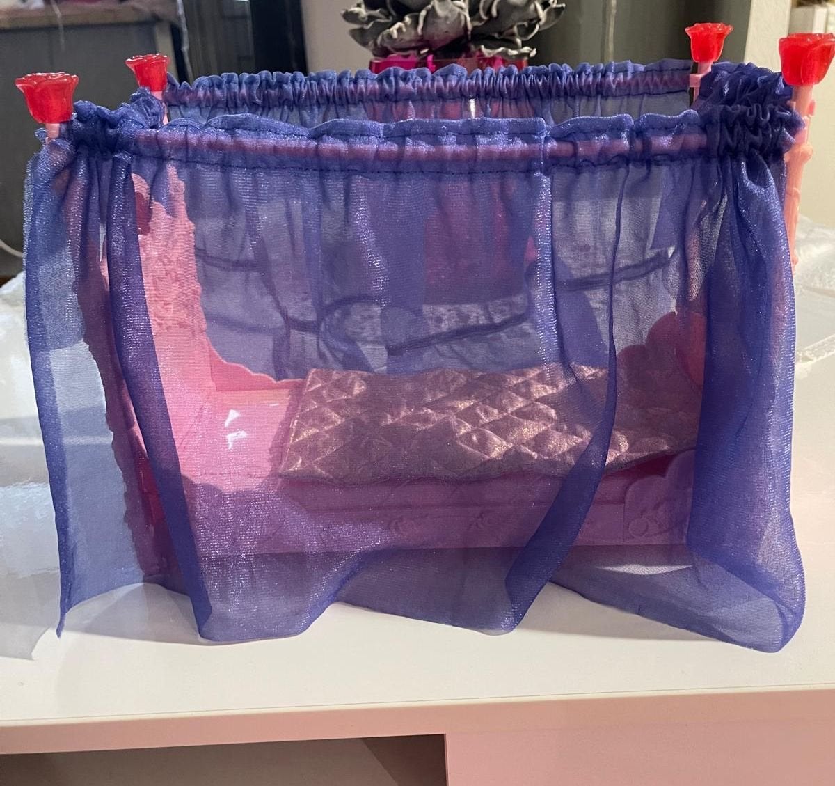 Barbie bed met deken en hemel, Kinderen en Baby's, Ophalen of Verzenden, Gebruikt, Barbie