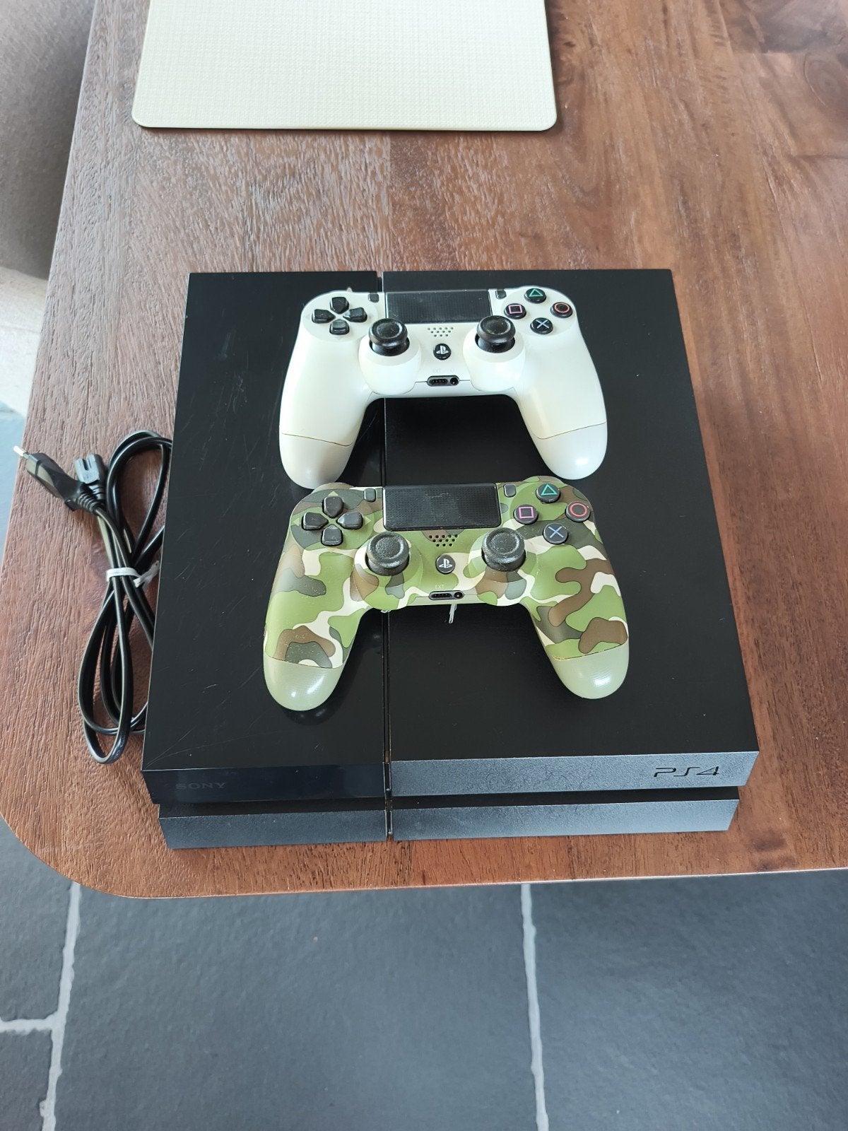 Sony PlayStation 4 met 2 controllers en 500 GB opslag, Met 2 controllers, Ophalen of Verzenden, Original, Met harde schijf
