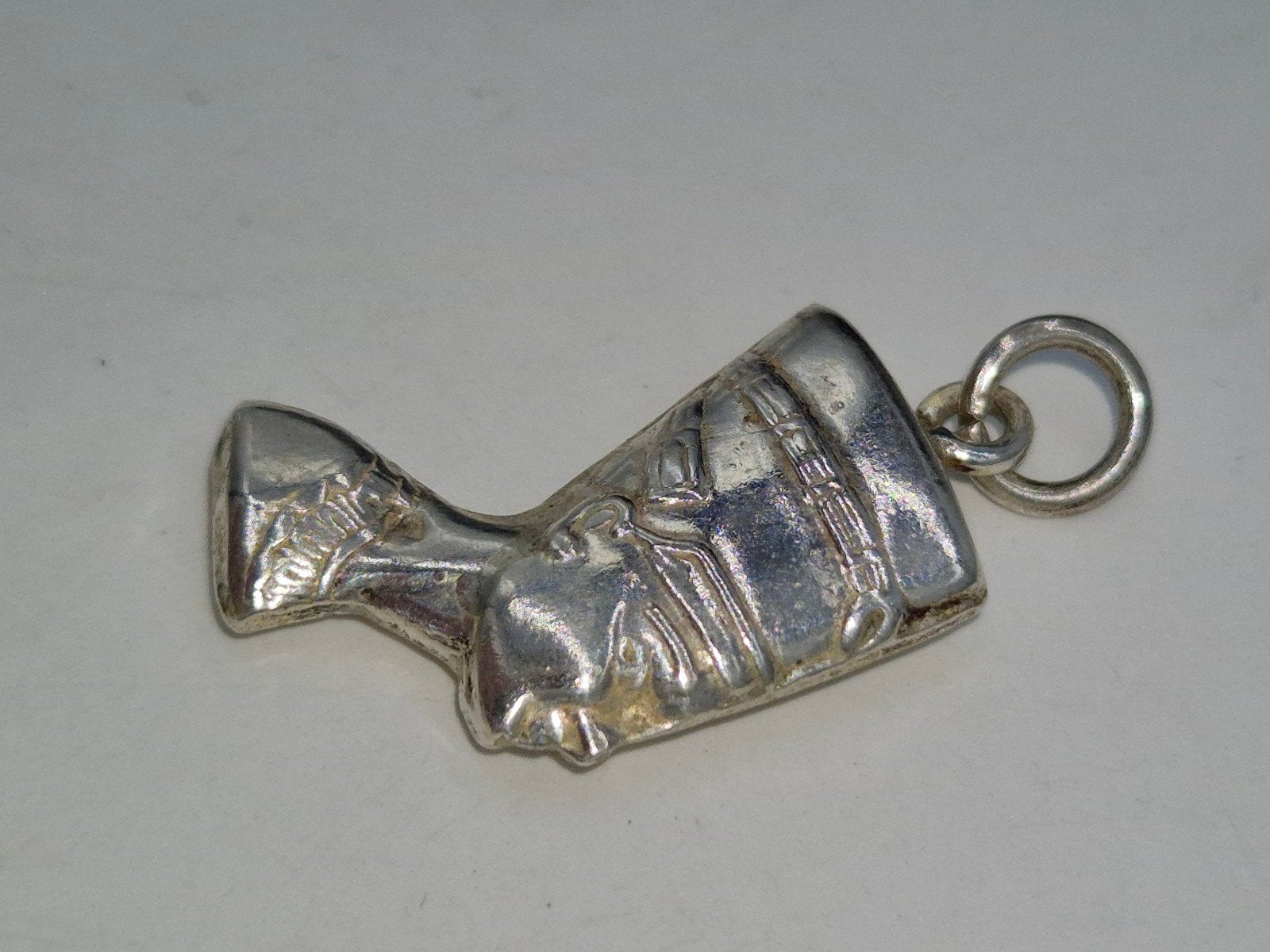 Zilveren Egyptische hanger - Buste van Nefertiti, Gebruikt, Overige voorstellingen, Verzenden, Zilver