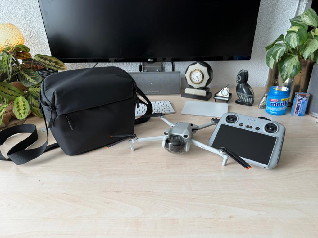 Dji mini 3 + smart controller + tas, Cameradrone, Ophalen of Verzenden, Zo goed als nieuw, DJI