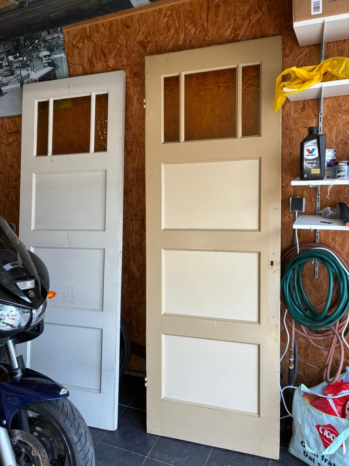 Twee antiek houten paneel deuren bijna gratis TEAB, Doe-het-zelf en Verbouw, Deuren en Horren, Gebruikt, Minder dan 80 cm, Binnendeur