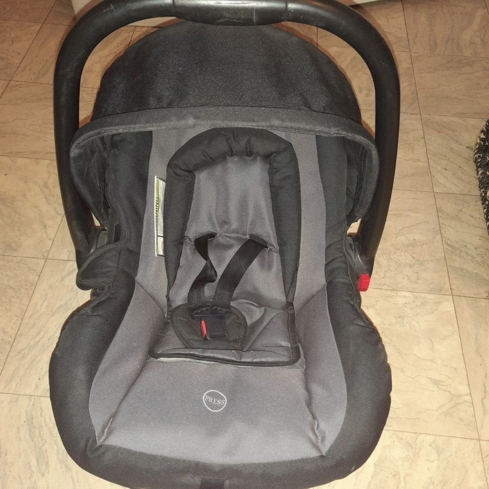 Autostoel Cabino (0-13 kg), Kinderen en Baby's, Overige merken, Autogordel, Zo goed als nieuw, 0 t/m 13 kg