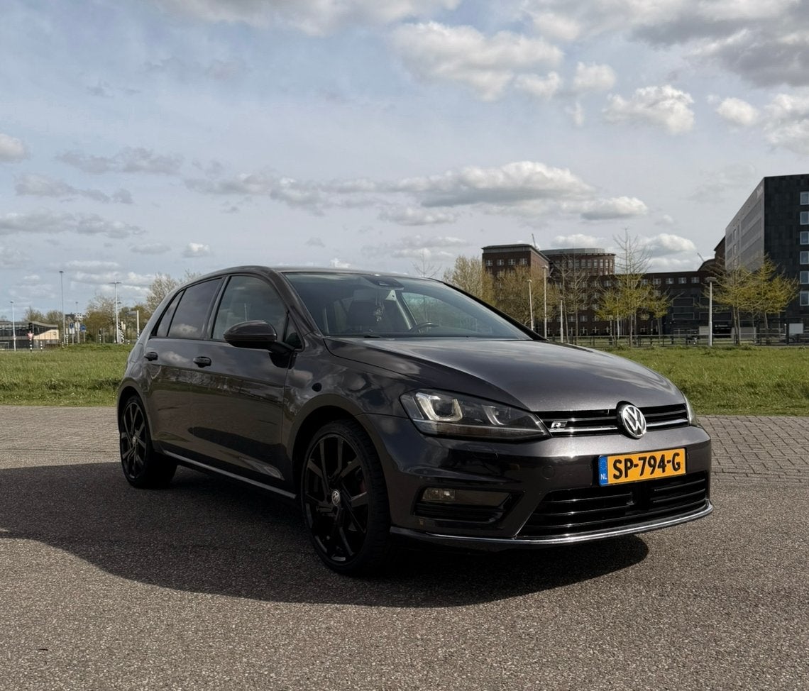 VW Golf 7 R-Line | 1.4 TSI 140pk | Dynamisch achterlichten, 4 cilinders, 650 kg, 1500 kg, 20 km/l