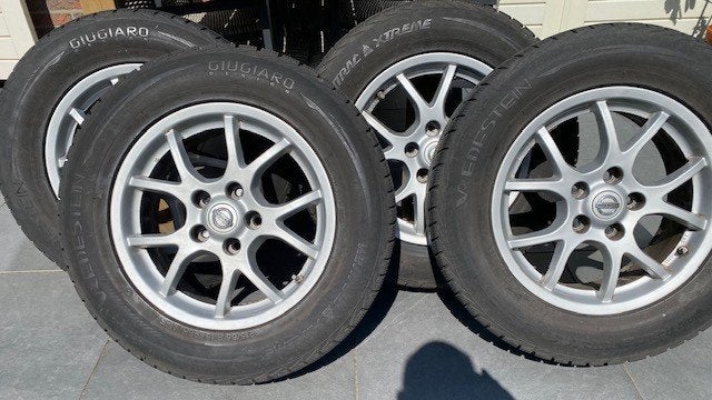 Set Vredestein winterbanden op Nissanvelgen, Auto-onderdelen, Banden en Velgen, Ophalen, 18 inch, Banden en Velgen, Winterbanden
