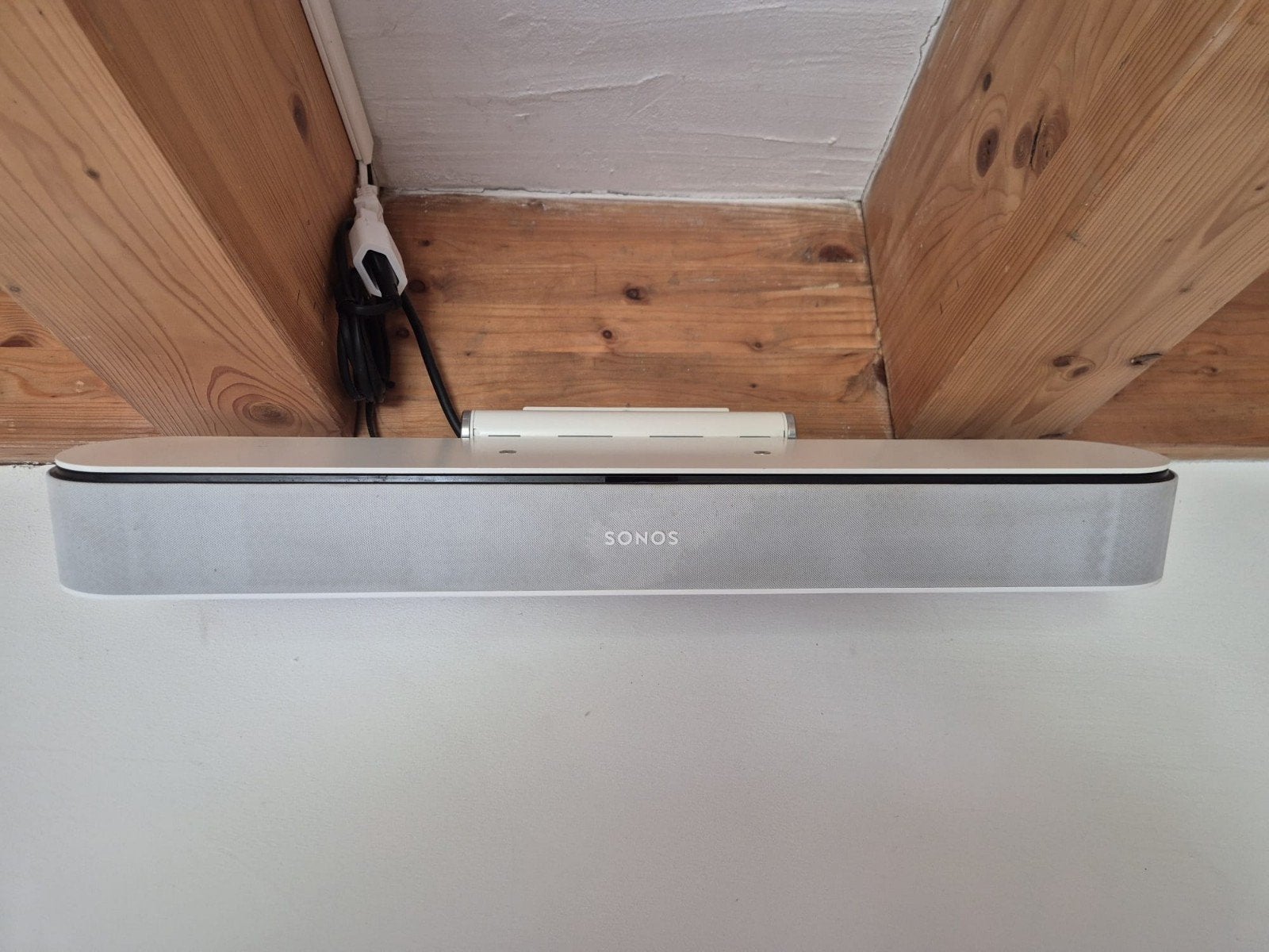 Sonos Beam Gen 1 (Wit) z.g.a.n. + Flexson Ophangebeugel, Verzenden, Zo goed als nieuw, Sonos