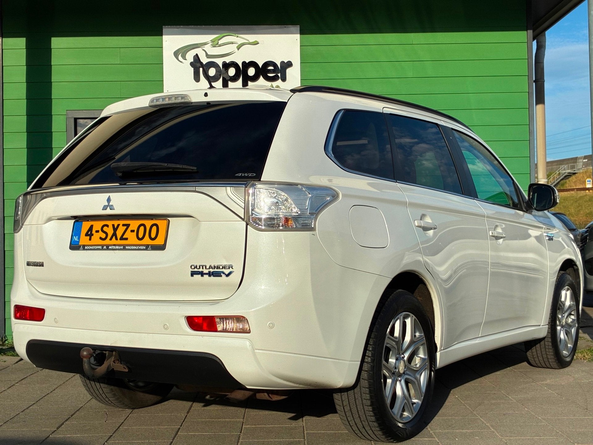 Mitsubishi Outlander 2.0 PHEV Instyle|2e Eigenaar|Panoramada, Auto's, Zwart, 4 cilinders, Wit, Vierwielaandrijving