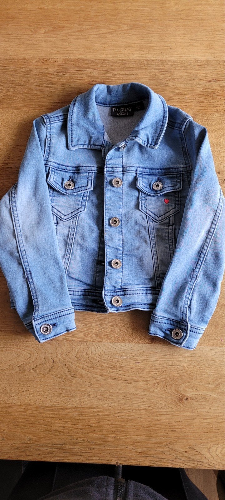 Spijkerjasje 110, Kinderen en Baby's, Ophalen of Verzenden, Zo goed als nieuw, Meisje, Jas