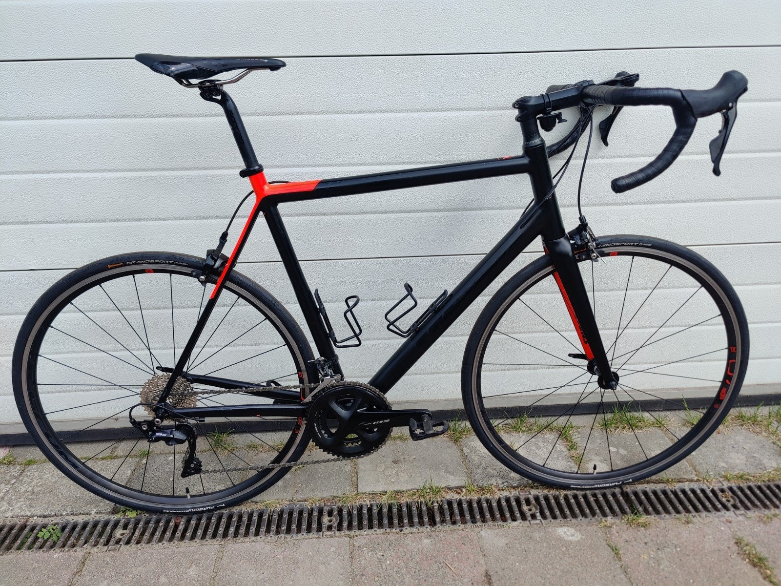 Nette Stevens Stelvio 2x11. Frame: 60cm (1.85-1.90m), Fietsen en Brommers, Fietsen | Racefietsen, Overige merken, Meer dan 20 versnellingen
