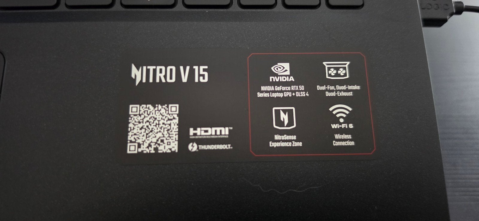 Foto 8 van Acer Nitro V 15 Gaming Laptop - NVIDIA RTX 5060