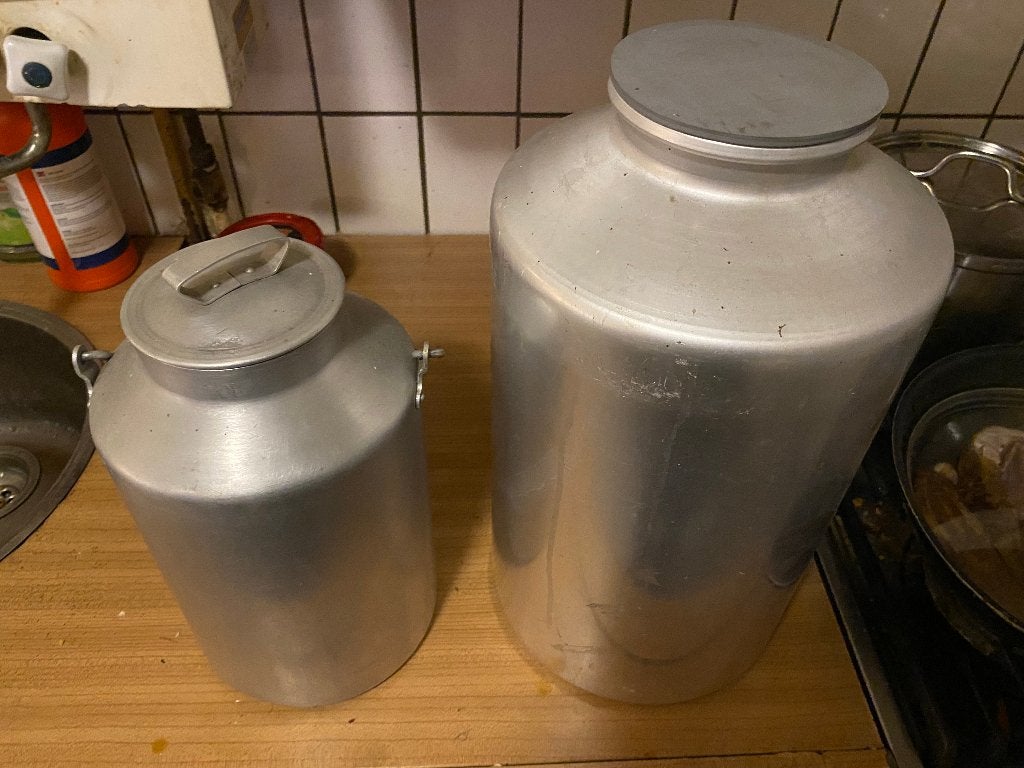 2 melkbussen, Huis en Inrichting, Keuken | Potten en Pannen, Gebruikt, Pot, Bus of Blik, Aluminium, Ophalen of Verzenden