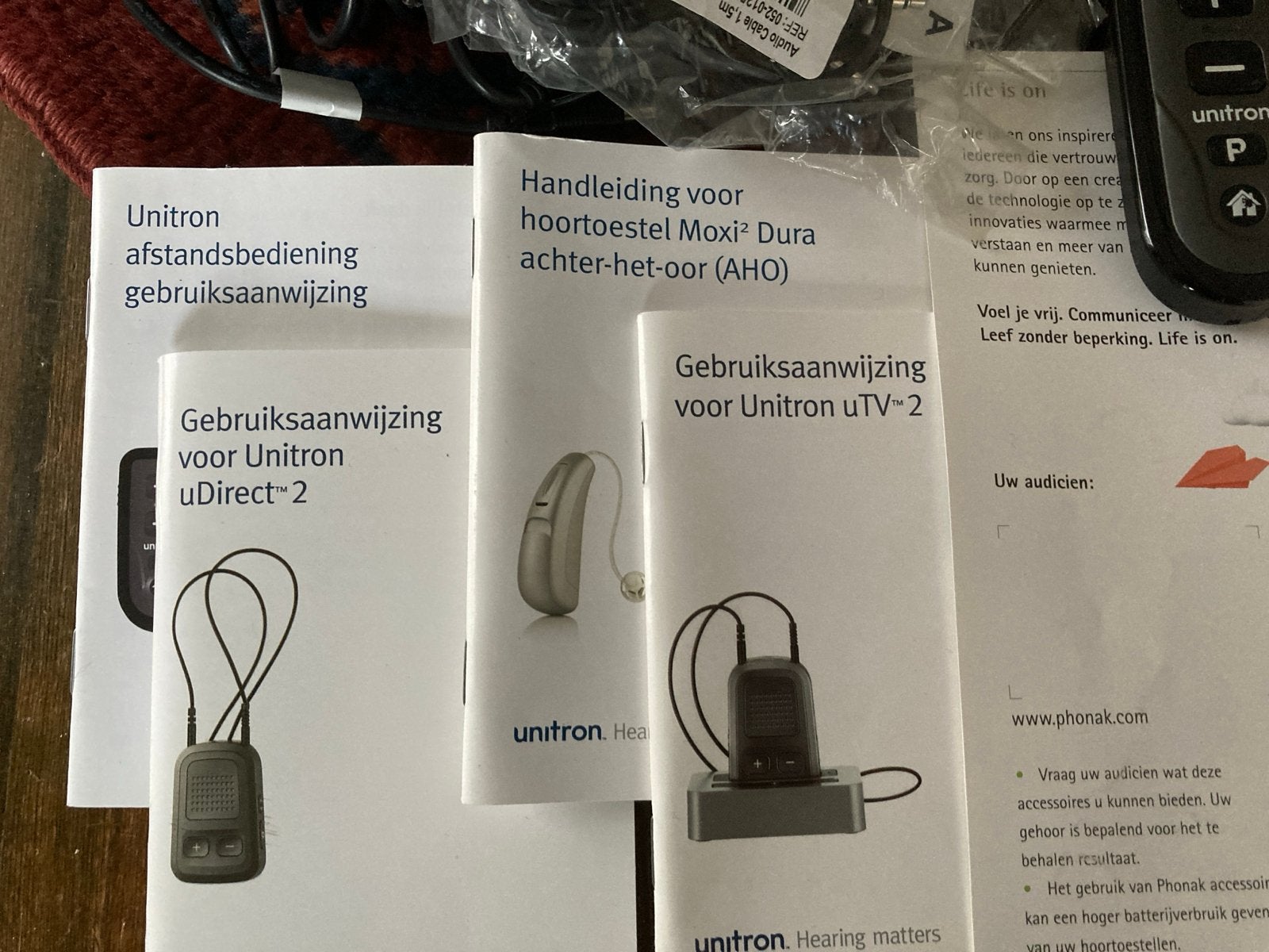 Unitron Hoortoestellen en Accessoires Set, Ophalen of Verzenden, Gebruikt, Overige typen