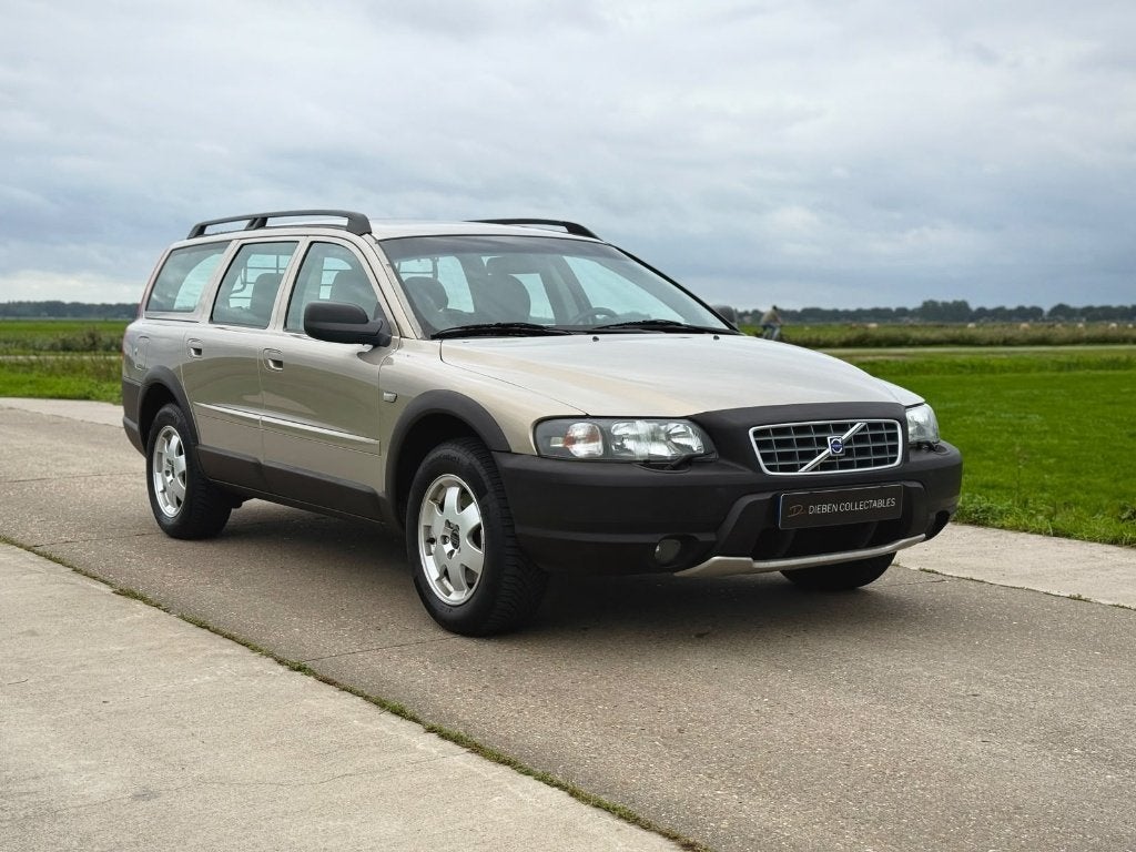 Volvo V70 Cross Country 2.4T XC AUT 2001, Automaat, 1800 kg, Zwart, 1657 kg