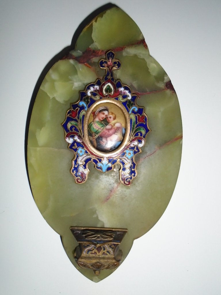 Wijwaterbakje email cloisonne met porseleinen madonna., Verzamelen, Ophalen of Verzenden, Gebruikt, Overige typen, Christendom | Katholiek