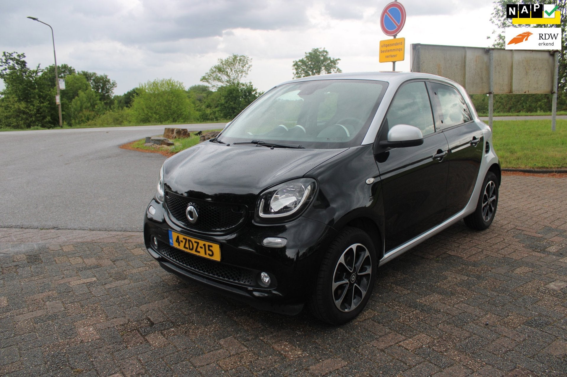 Smart Forfour 1.0 Joy Edition, Auto's, Achterwielaandrijving, Gebruikt, 4 stoelen, Zwart