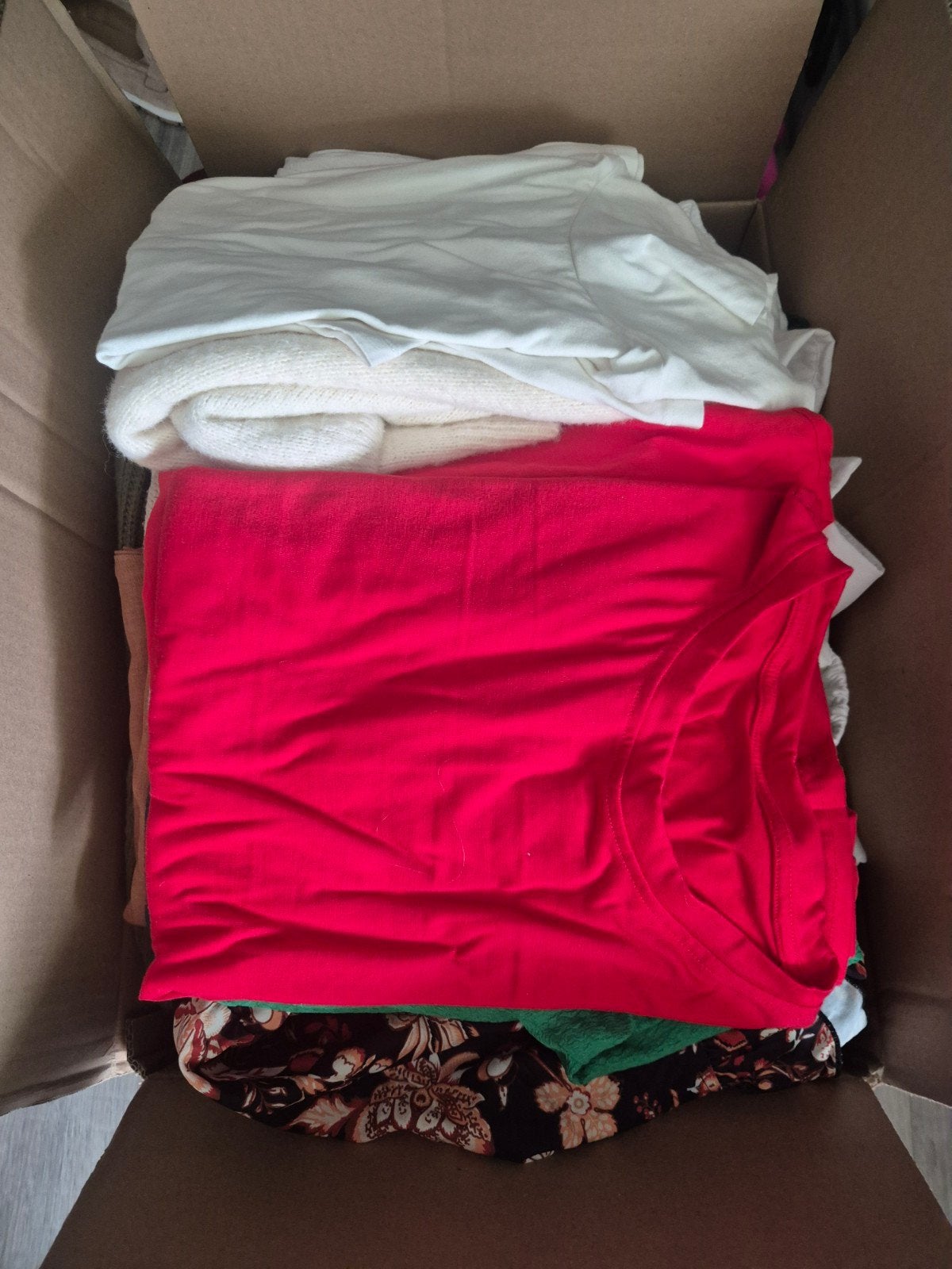 Kledingpakket: diverse dameskleding (maat L/XL) en puzzels., Ophalen, Gedragen