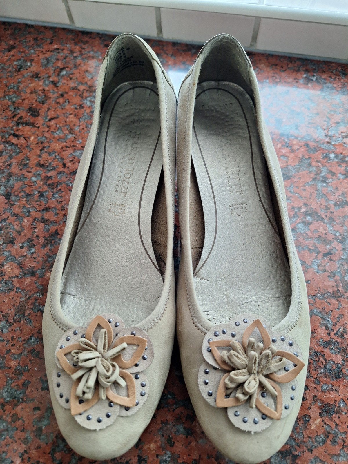 Ballerina's met klein hakje mt 40, Kleding | Dames, Schoenen, Ophalen, Zo goed als nieuw