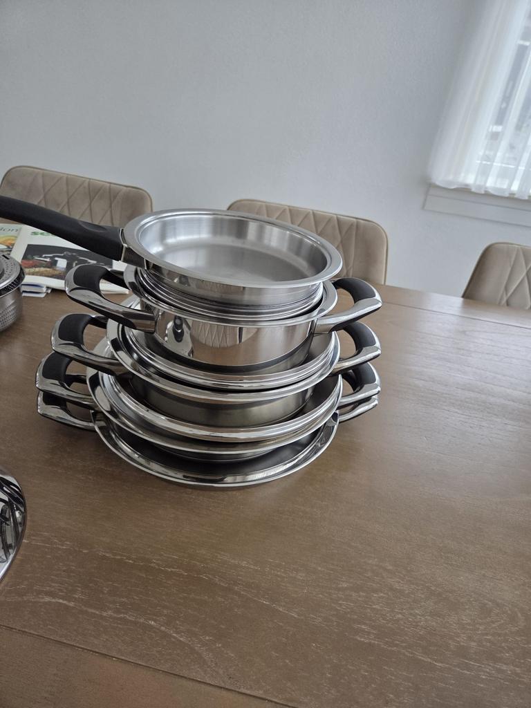 Amc pannen, Ophalen of Verzenden, Zo goed als nieuw, Rvs, Pannenset