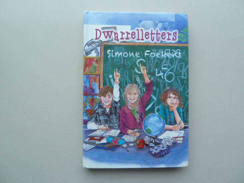 Dwarrelletters - Simone Foekens, Ophalen of Verzenden