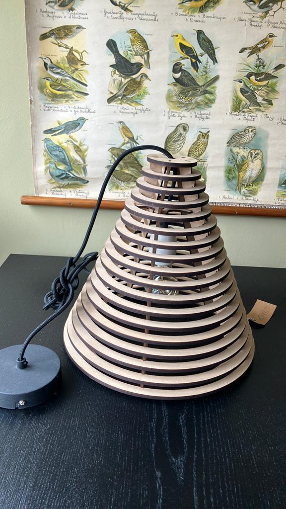 Lichtlab Houten Hanglamp Showroom Model Nieuw, Huis en Inrichting, Lampen | Hanglampen, Ophalen of Verzenden, Nieuw, Hout, Minder dan 50 cm